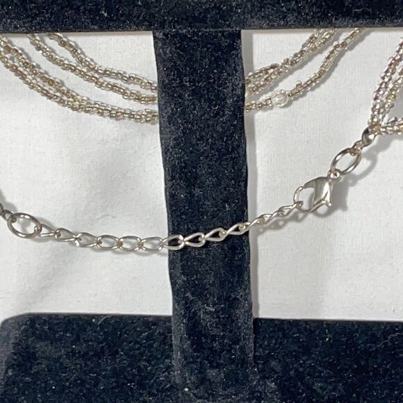 Multi layered beaded necklace - Picture 7 of 7